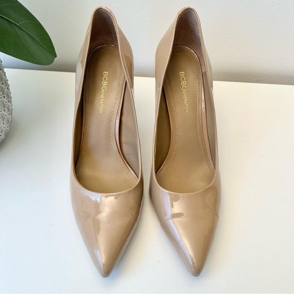 BCBGeneration Nude Pumps 9.5